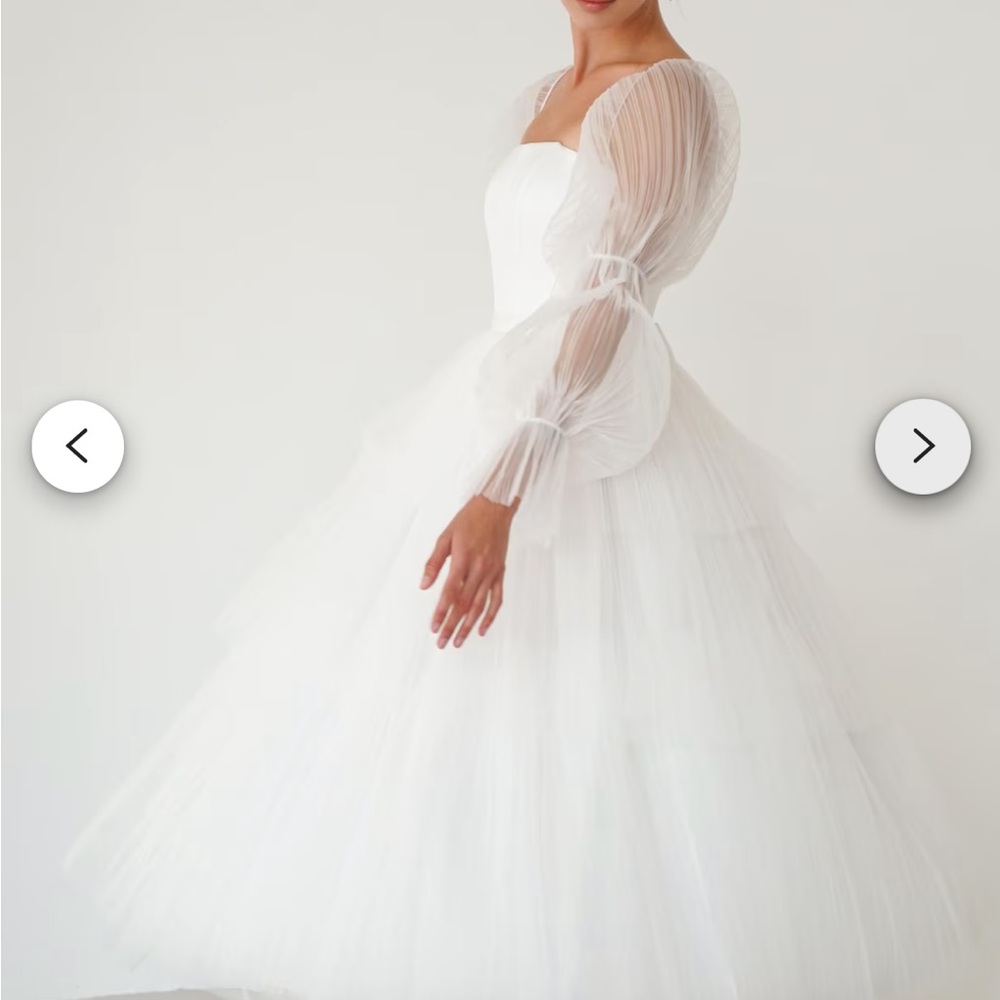 Elegant White Midi Dress